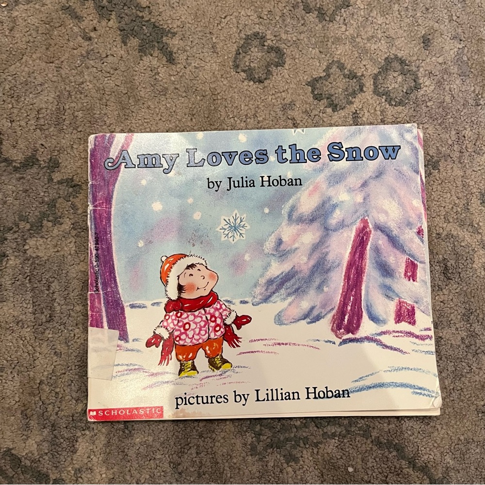 Scholastic Amy Loves the Snow Book - Multicolor
